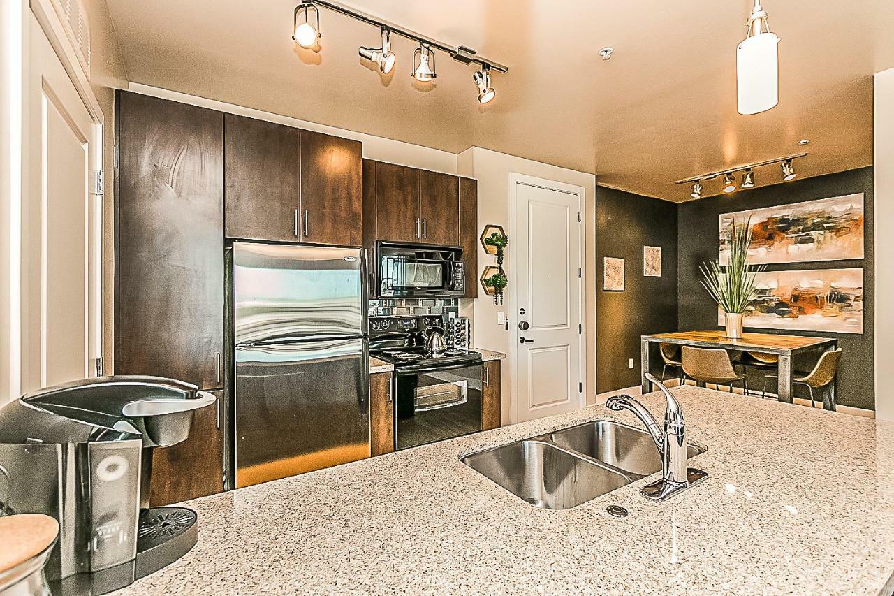 Shopping & Dining 1 Mile - 24 Hour Pool With Parking - 4036 Villa Phoenix Exteriör bild