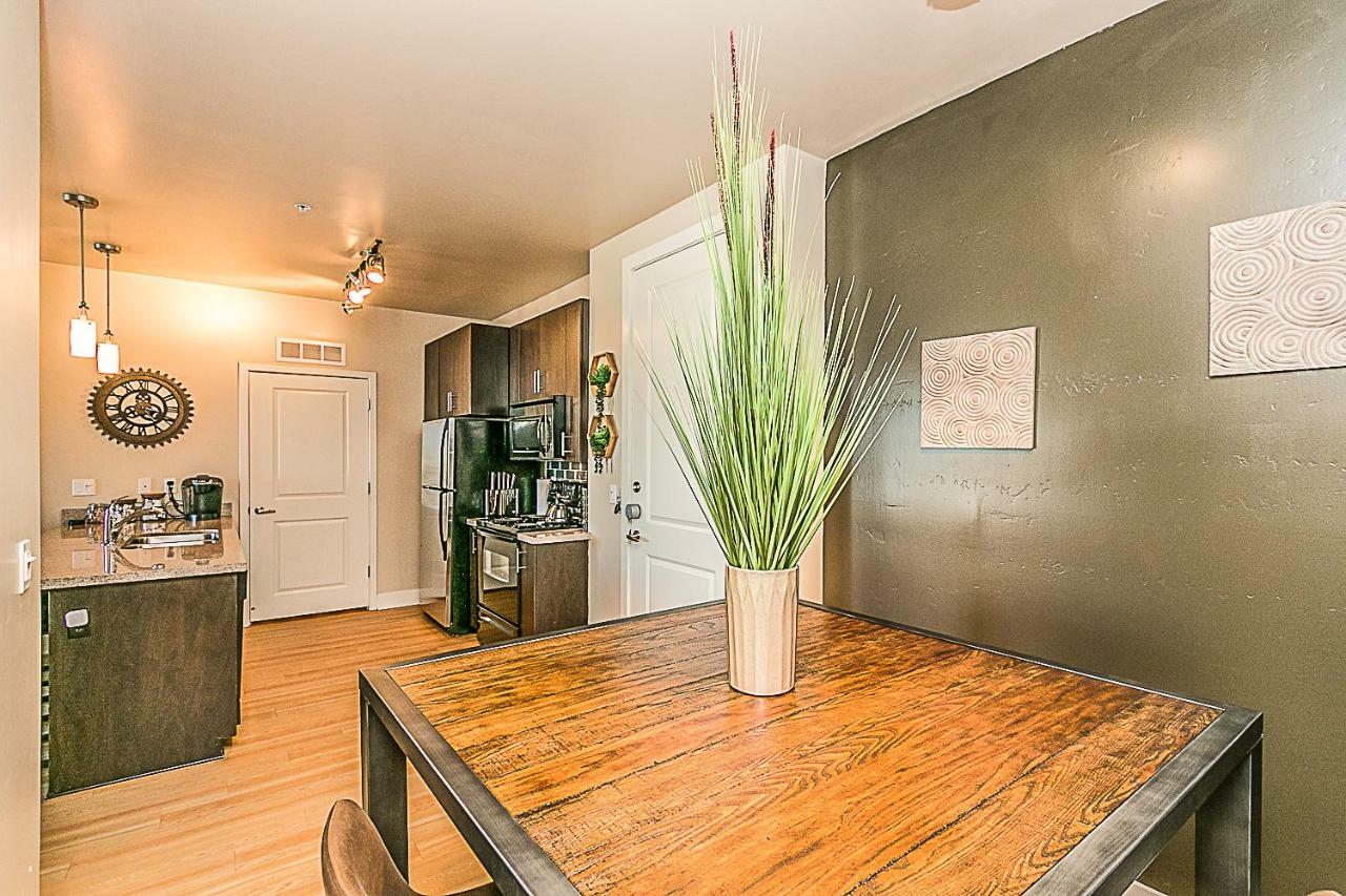 Shopping & Dining 1 Mile - 24 Hour Pool With Parking - 4036 Villa Phoenix Exteriör bild