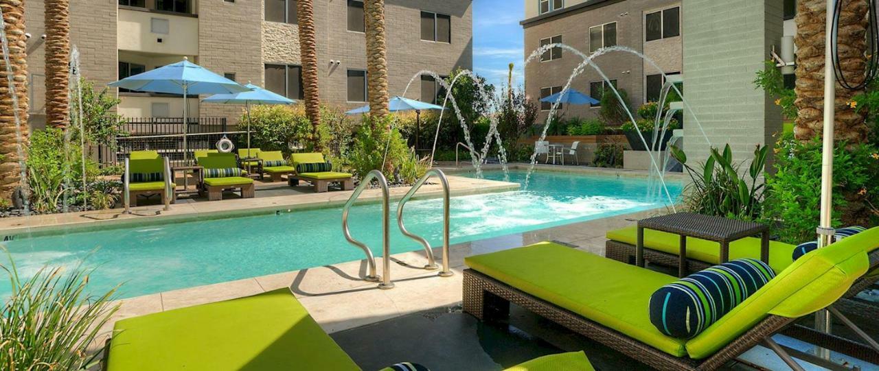 Shopping & Dining 1 Mile - 24 Hour Pool With Parking - 4036 Villa Phoenix Exteriör bild